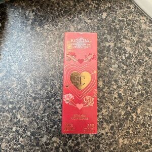 Charlotte Tilbury K.I.S.S.I.N.G Lipstick - nude romance